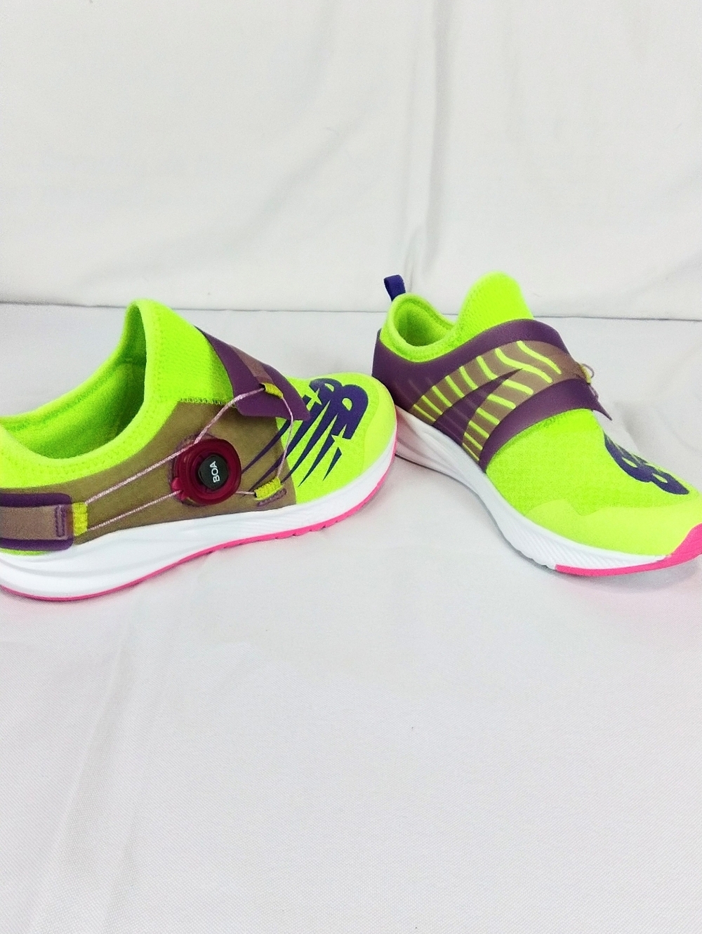 Kids New Balance Fuelcore  Athletic Sneakers BOA Fit System. Sz3